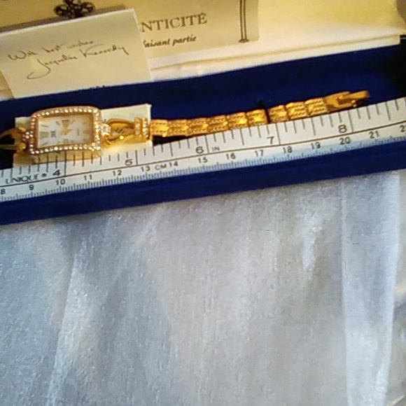 Jacqueline Kennedy's Gold Plated Watch - Picture 11 of 14